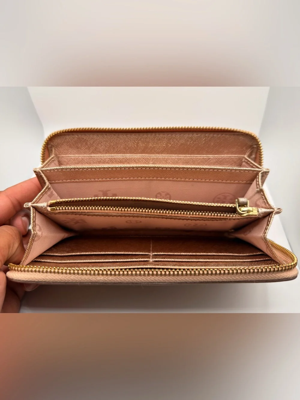 Tory Burch Rose Gold Metallic Saffiano Zip Around Continental Wallet